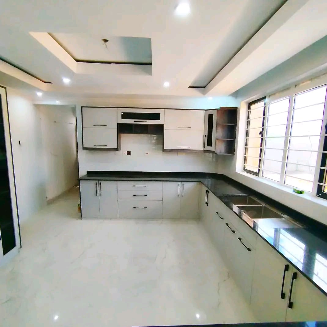 Kitchen 10